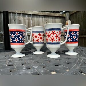 Set Of Four Vintage Royal Crown Arnart Daisy Flower Mugs